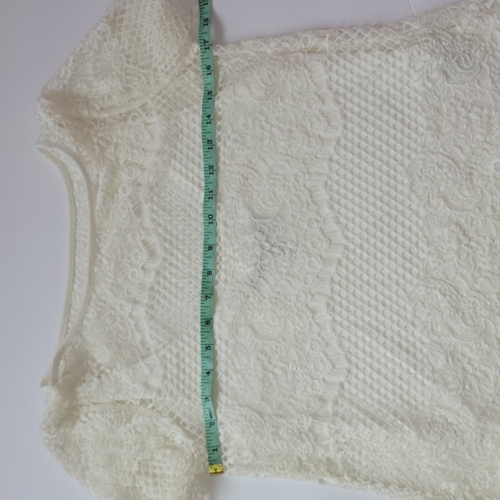 White House Black Market White Layered Lace Top/XS. - Picture 9 of 14